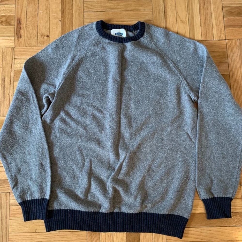 Old Navy pullover sweater